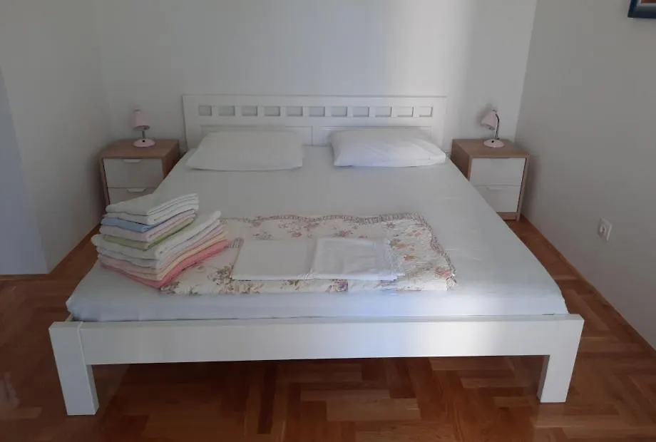 Apartmani Maver  Sveti Filip i Jakov